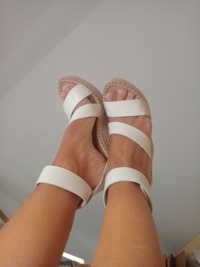 Cuñas, sandalias tacón 👠