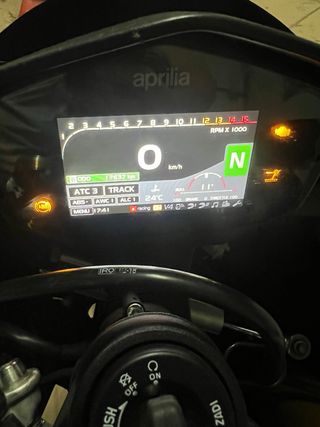 Aprilia rsv4