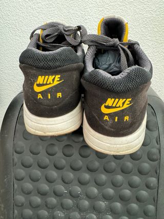 NIKE AIR MAX 1 42,5