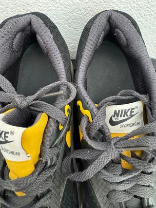NIKE AIR MAX 1 42,5