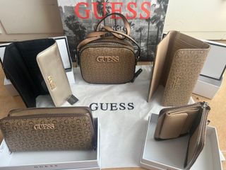 Bolso bandolera marrón Guess