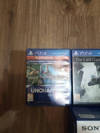 Ps4 seminueva con 1 mando y 5 juegos