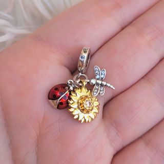 CHARM TRIPLE MARIQUITA Y SOL