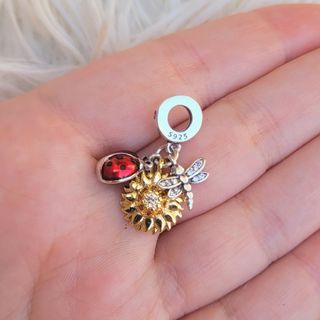 CHARM TRIPLE MARIQUITA Y SOL