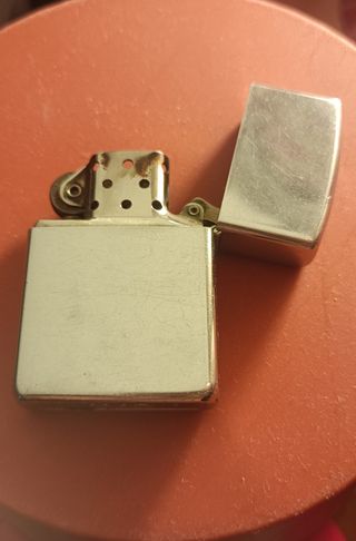 Gemelos,alfiler,monedas, mechero,abridor,colgante