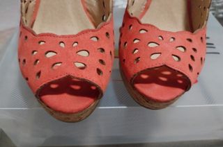 Sandalias de cuña de piel