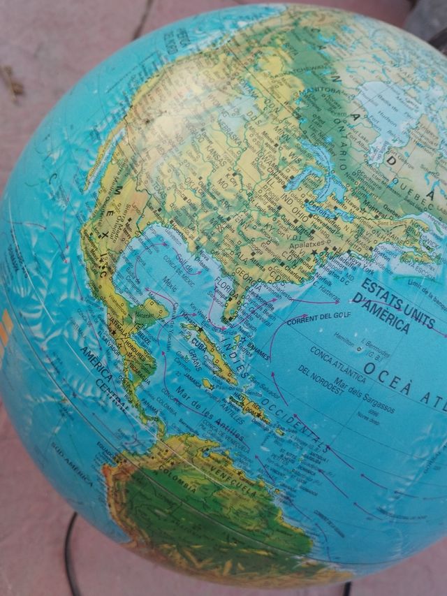 Lampara globo del mundo