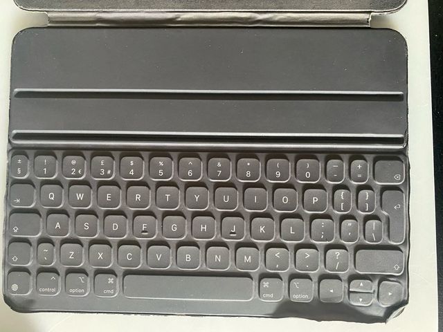 Apple Smart Keyboard Folio iPad non funzionante
