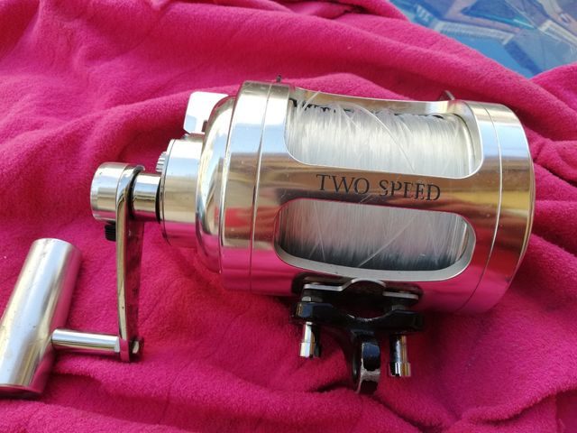 Conjunto caña y Carrete Tora 50 libras