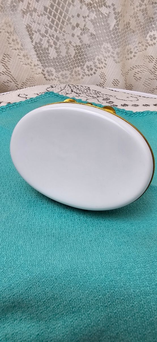 Caja de porcelana. Limoges,  France. 