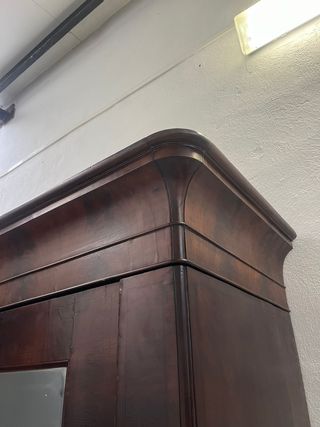 Gran vitrina en caoba con hasta 5 estantes