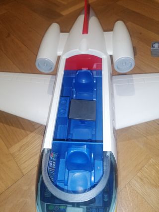 Avión de juguete playmobil.