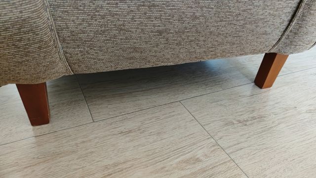 SILLÓN DE COLOR MARRÓN MUY BUEN ESTADO 