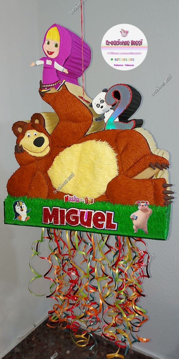 Piñata de Masha y el Oso