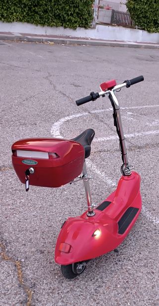 Patinete eléctrico con silla