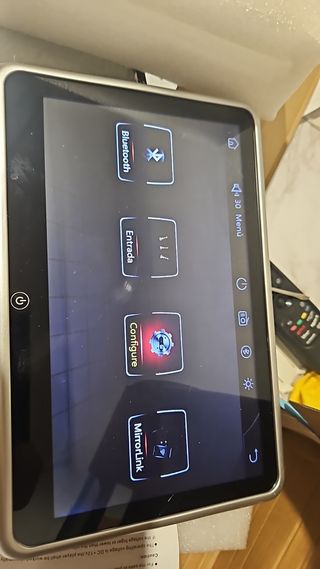 Pantalla de coche para reposacabezas