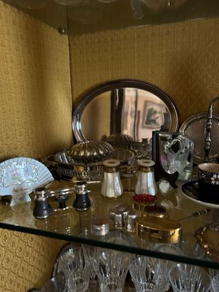 Vitrina, armario salón estilo antiguo