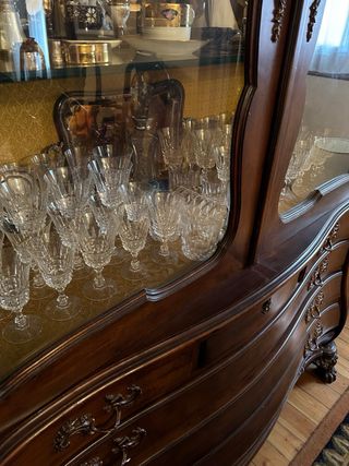 Vitrina, armario salón estilo antiguo