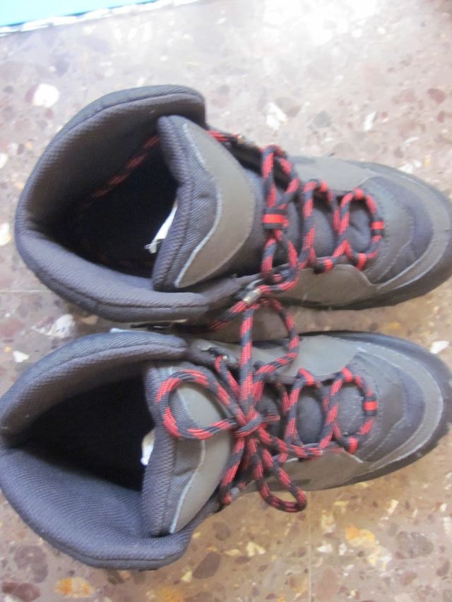 Botas Montaña Quechua nº 40