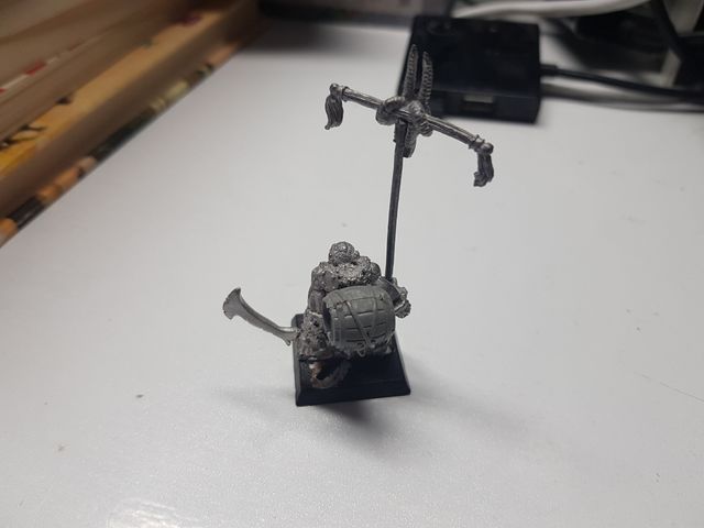 Estandarte orco metal warhammer