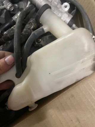 Bote expansión suzuki gsr 600