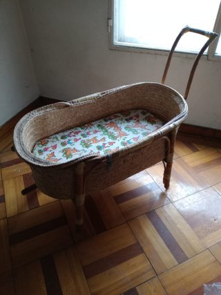 Cuna antigua -moises