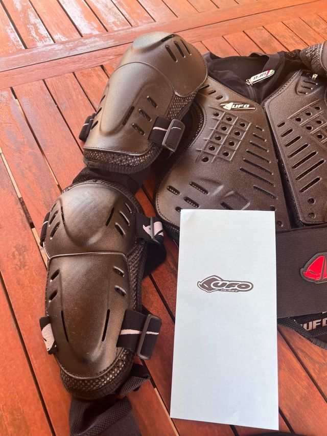 Peto integral motocross