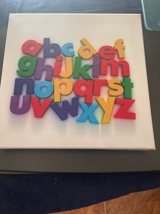 2 Cuadros infantiles y un reloj de pared infantil