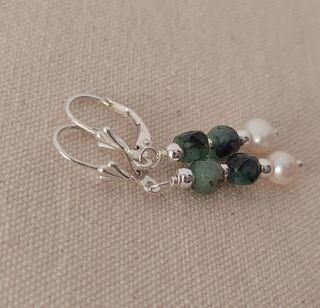 Pulsera, plata ley, perlas y esmeralda 