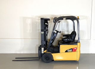 BATERIA 89% CARRETILLA ELEVADORA ELECTRICA