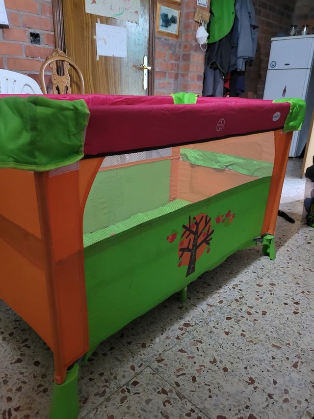 Cuna de viaje. Olmitos