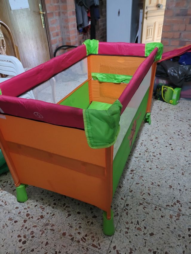 Cuna de viaje. Olmitos