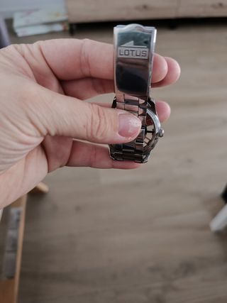 Reloj lotus