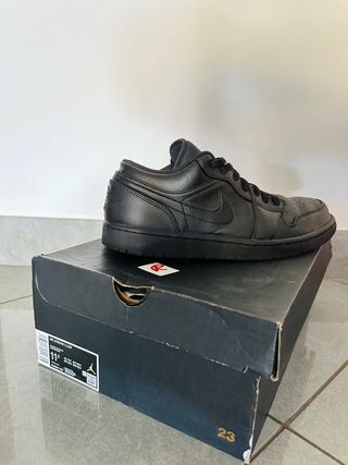 Air Jordan 1 Low black