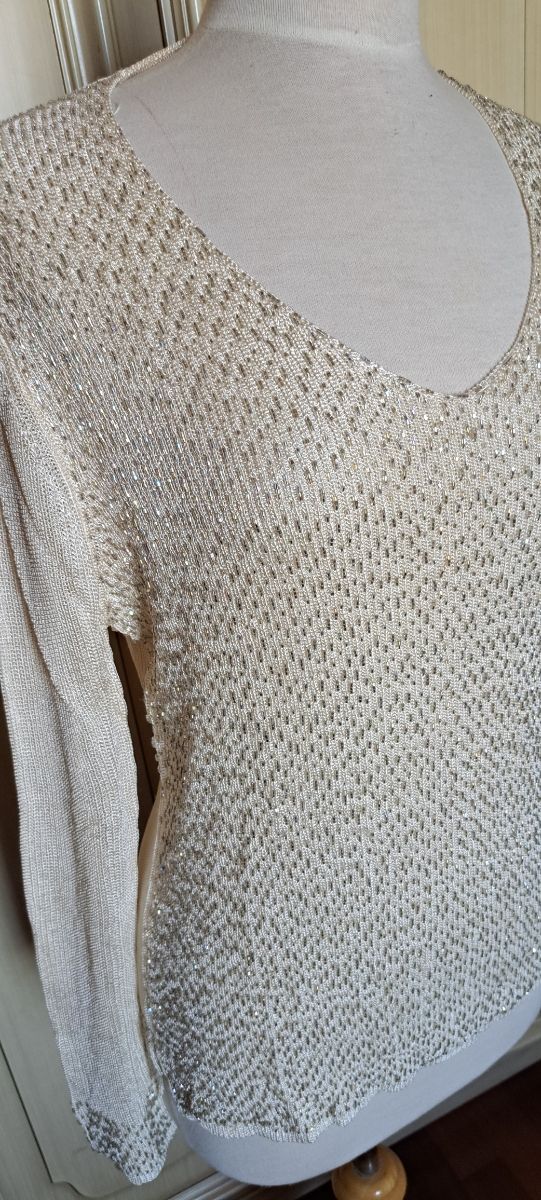 Maglia panna con corallini 