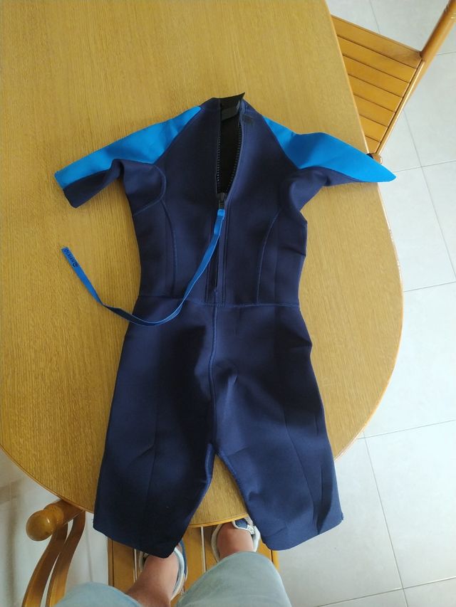 Neopreno niño. Talla 8