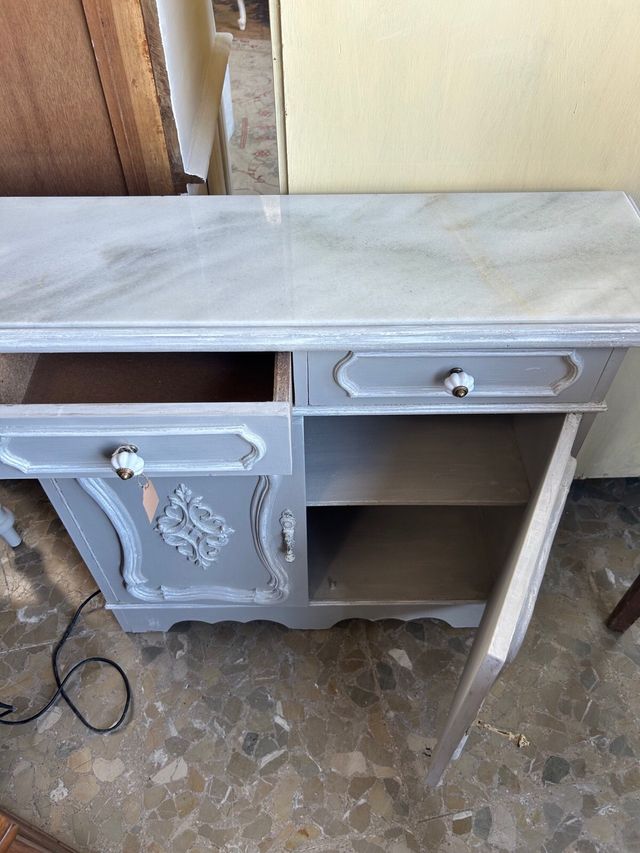 Mueble entradita con marmol color gris