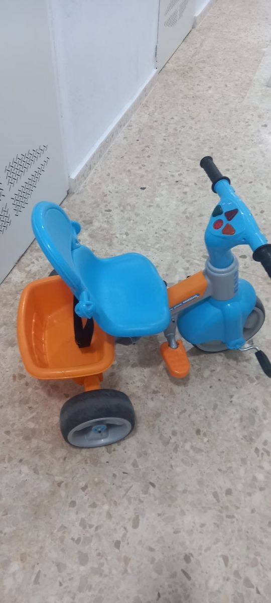 Triciclo infantil