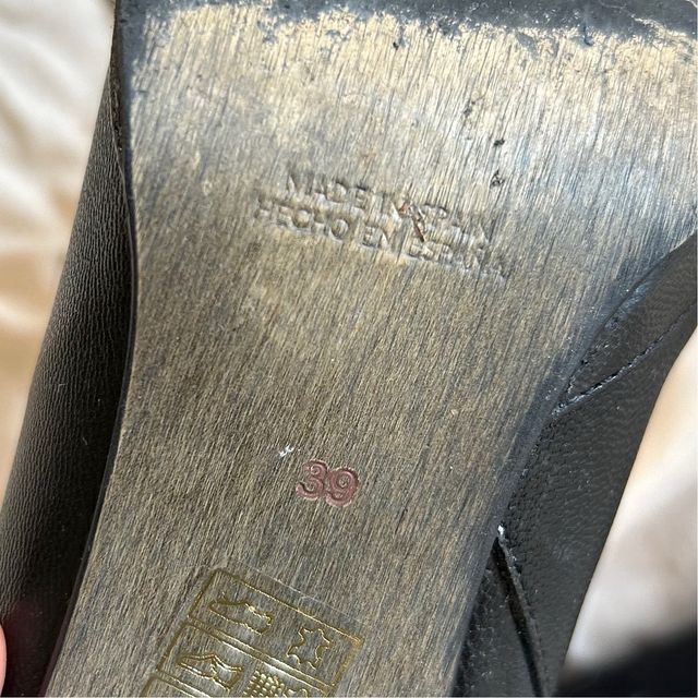 Botines negros de tacón con borrego