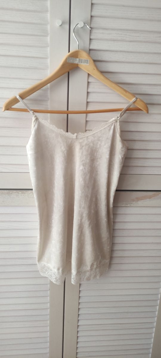 Top lencero blanco roto