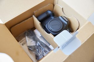 Canon 5D Mark IV + extra