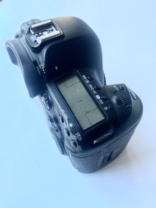 Canon 5D Mark IV + extra