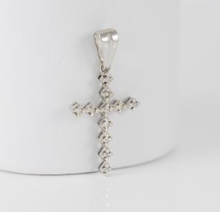 Colgante cruz antiguo en oro blanco 18k