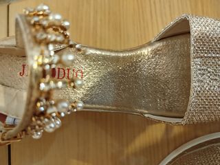 SANDALIAS DORADAS