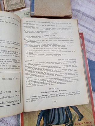 Libros antiguos. Amiguitos. Álvarez