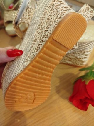 SANDALIAS DORADAS 