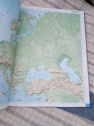 Cinco libros ABC. EL País. Argentaria