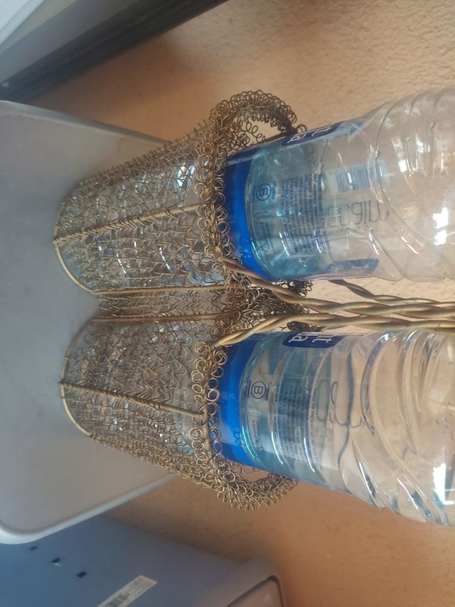 Botellero. Agua y vino