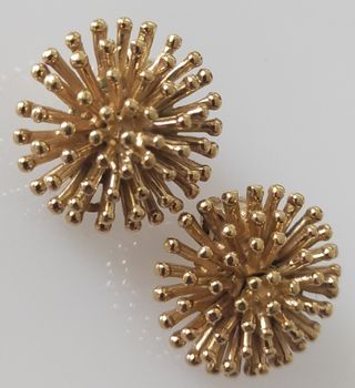 Pendientes anémona, chapados oro Charles Jourdan