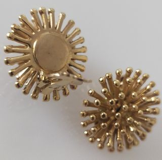 Pendientes anémona, chapados oro Charles Jourdan